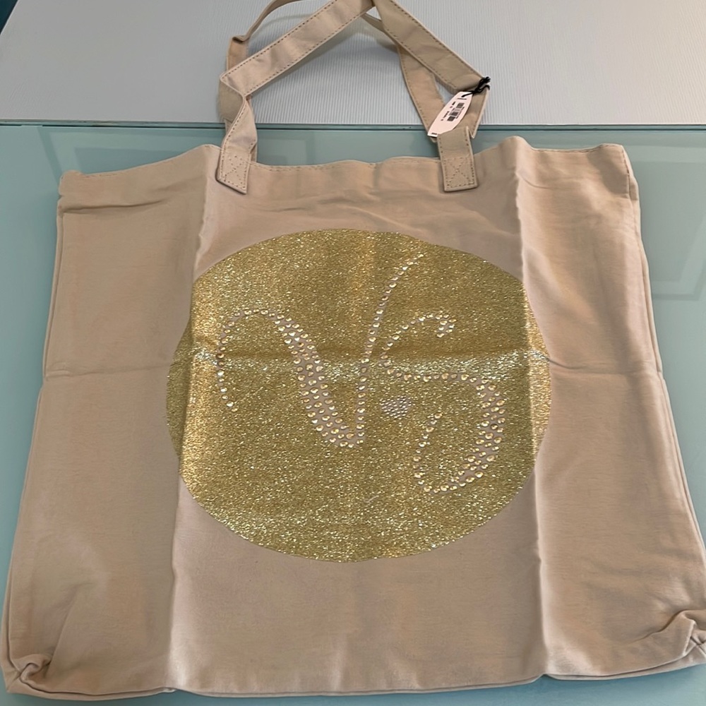 Sparkly Victoria’s Secret tote !